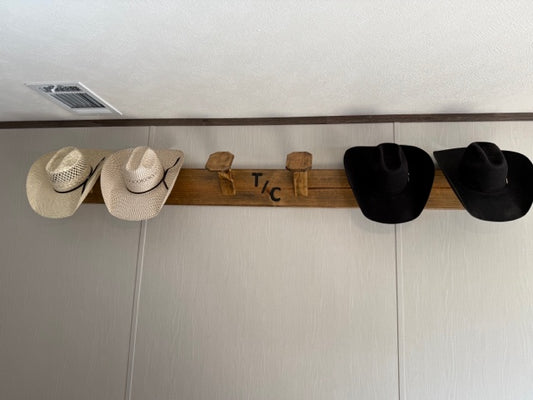 "The Ranch Rail" (6.5 ft, 6 hat horizontal rack)